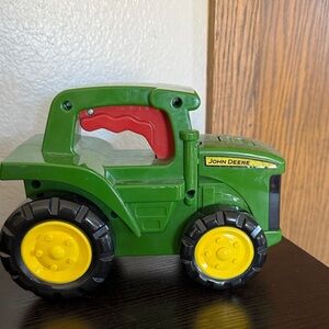 John‎ Deere Green and Black Toy Tractor Flashlight